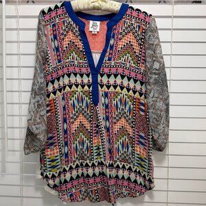 Ivy Jane Women's multicolor pattern 3/4 sleeve v-neck top: Size M